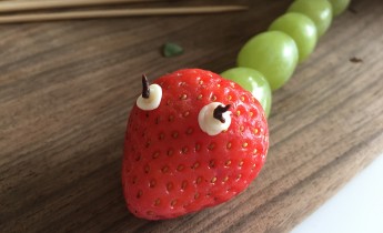 traktatie-rupsje-nooitgenoeg traktatie-rupsje-nooitgenoeg