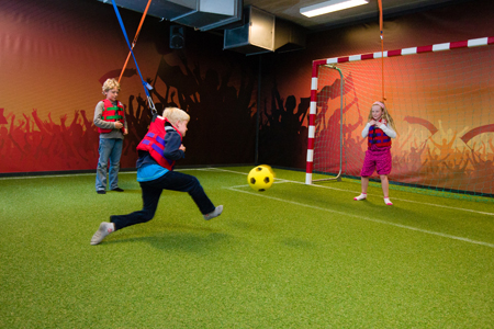 Afname terwijl Vrijgevigheid Bungee soccer_Kinderfeestje_Avontuurfabriek_2 - Kidzy